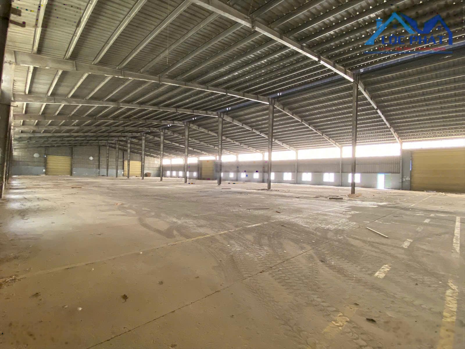 Cho thuê nhà xưởng 9.000m2 giá rẻ chỉ 264 triệu. Trảng Dài - Đồng Nai: 0937980190