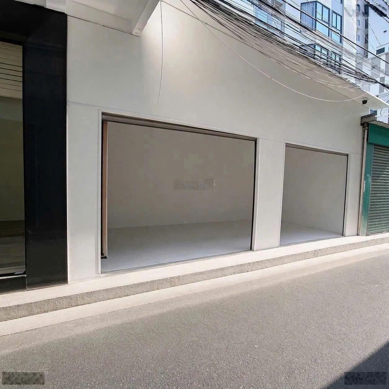 Cho thuê mặt bằng kinh doanh - mặt tiền Nguyễn Thiện Thuật - diện tích: Khoảng 60m2 + 1 lầu 20m2