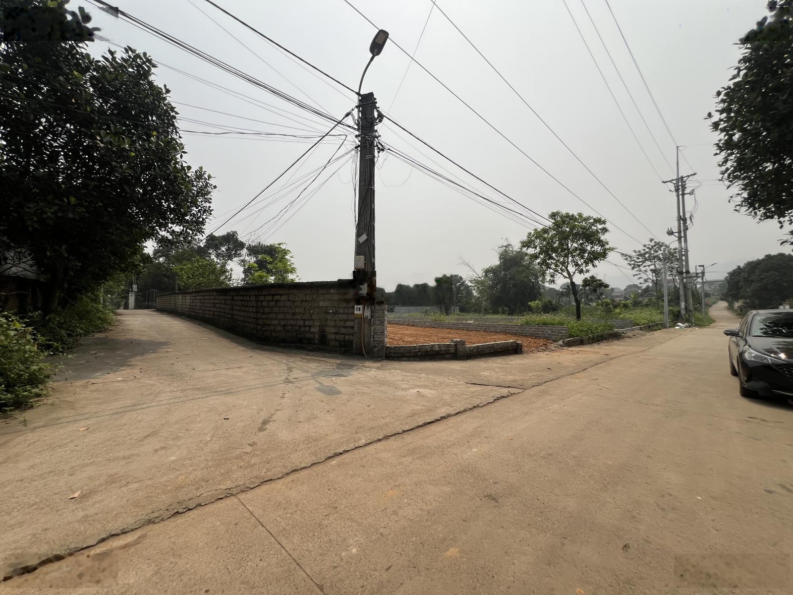 Chính chủ cần bán lô đất 2 mặt tiền tổng diện tích:450m thổ cư 150m tại yên bài hà nội