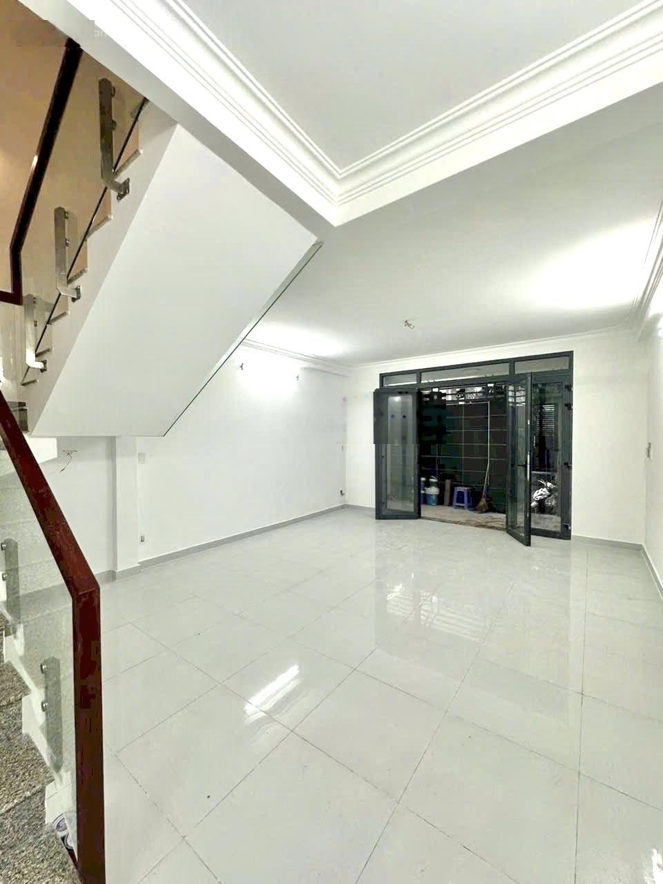 Cần bán nhanh nhà mt nội bộ 8m - dt 80m2 - ngay công viên, sát phú mỹ hưng 3 phút - giá 10,5 tỷ