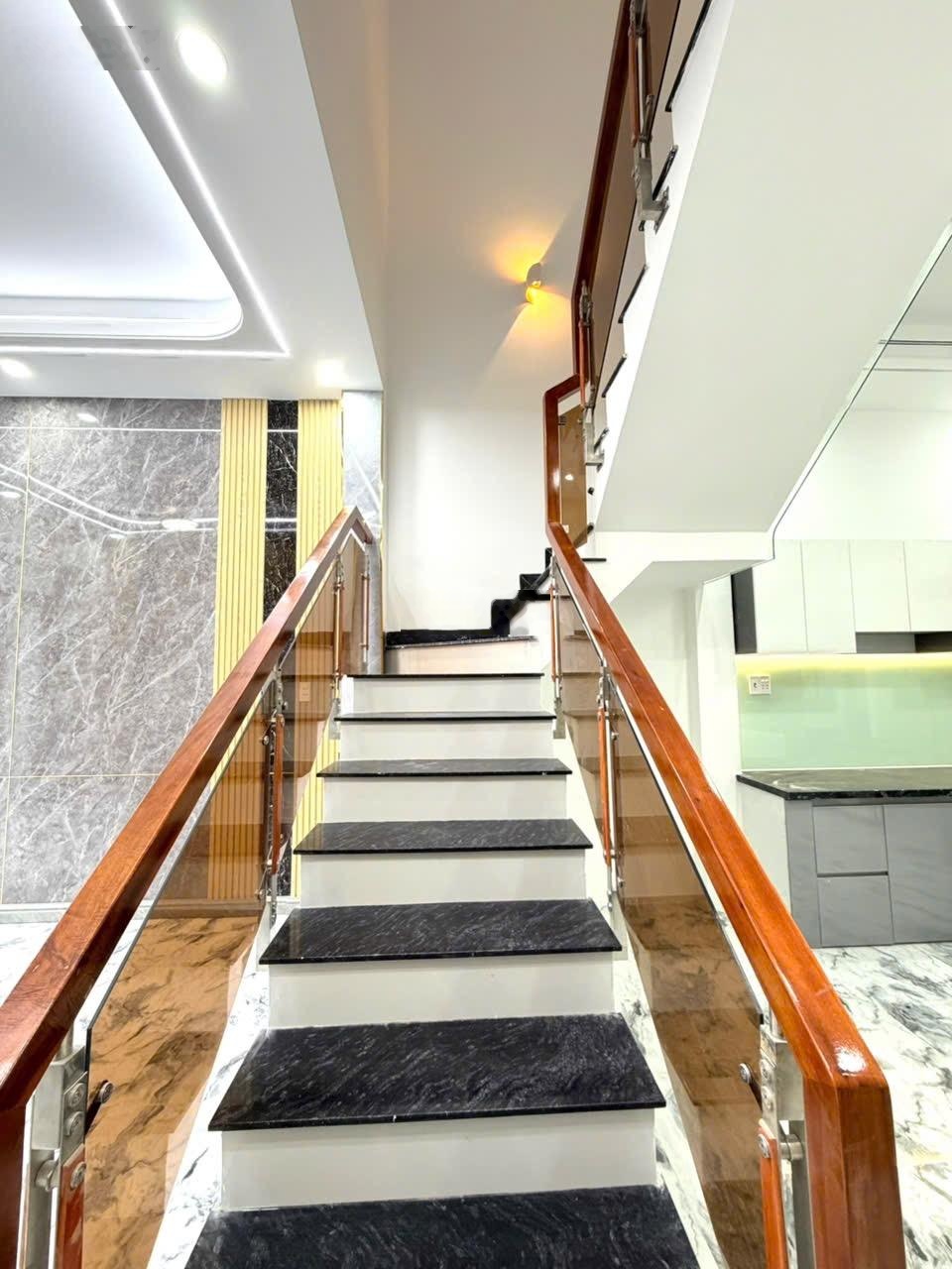 Chủ gửi bán nhà 1t1l hoàn công (hóá an củ).