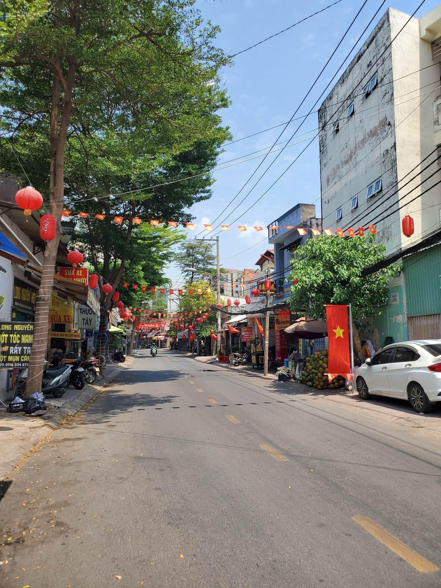 Bán Nhà 3 Tầng Mới Xe Hơi Đỗ Tận Cửa - Trung Tâm Đường Đỗ Xuân Hợp- Phước Long - Quận 9- Hơn 7 Tỷ