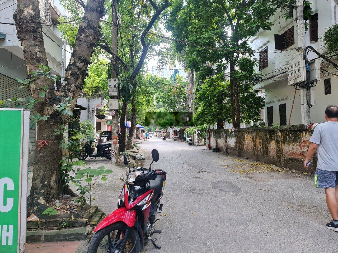 Bán nhà ngõ 332 Hoàng Công Chất. Phân lô, oto tránh. 60m2. Giá 15 tỷ.