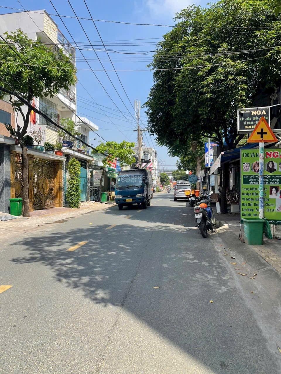 Bán đất mặt tiền Hiệp Phú, 124m2 ngang 5 giá 8,6 tỷ, trên có nhà cấp 4