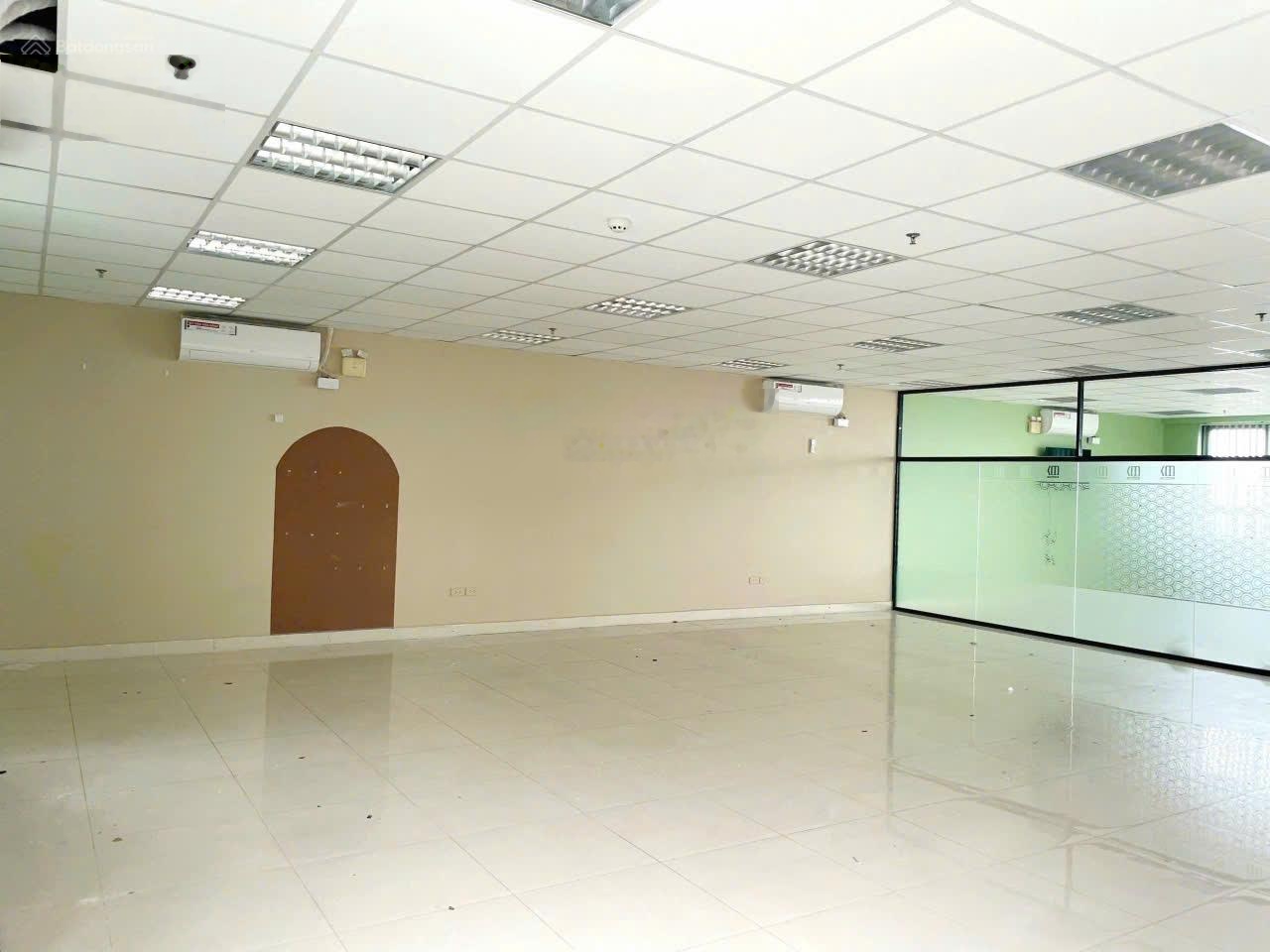 Cho thuê văn phòng Chung cư C1 Thành Công, giá thỏa thuận, 170m2, hàng hiếm tại Ba Đình