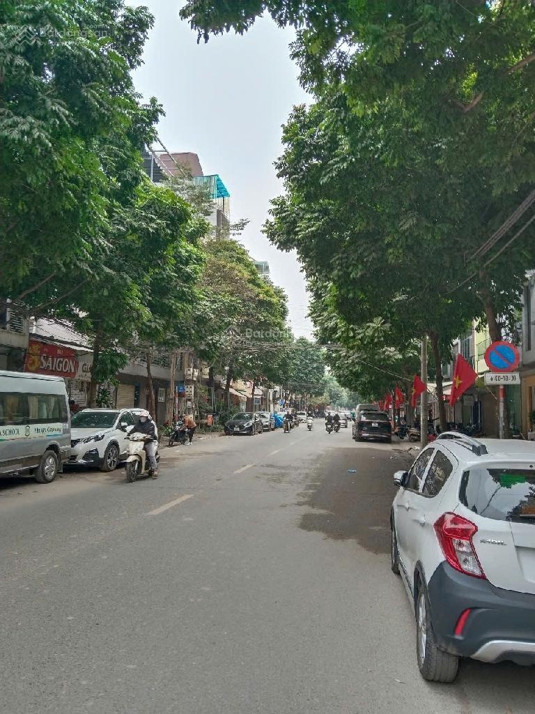 Bán nhà giòng tiền, gồm 13 PN, Full đồ, gần phố, ô tô vào tận nhà, Phạm Văn Đồng giá 16.8 tỷ: