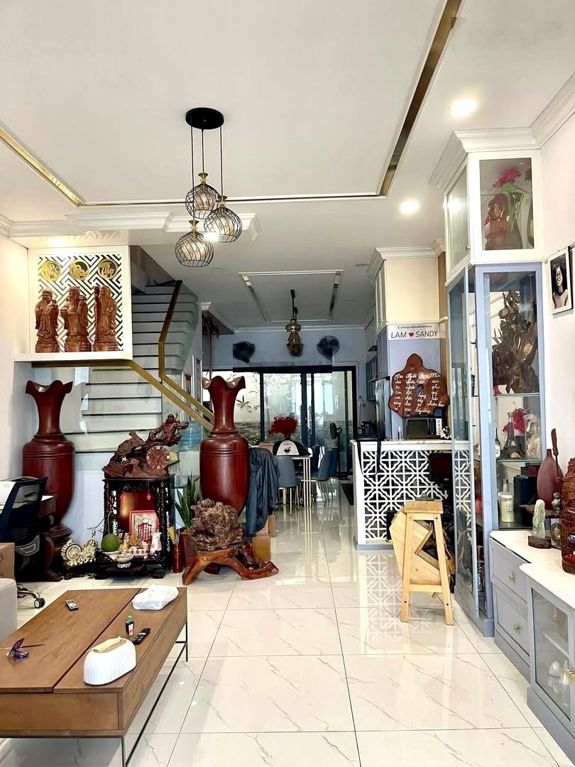 Bán nhà Lê Đức Thọ, 77m2, hẻm 3m, gần mặt tiền, 7.2 tỷ