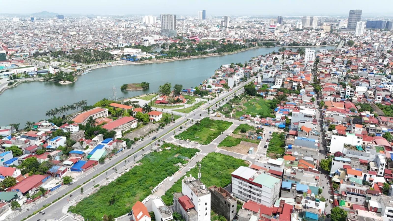 40m ngang 4m ĐẸP TĐC Đồng Ninh, tuyến 2 đường Lê Quang Đạo, gần đại học Y. Ngay cạnh hồ An Biên.