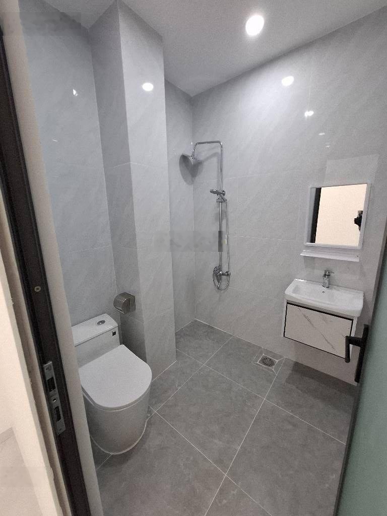 70m2 - HXH - nhà 2 tầng sát chợ Phú Lâm - 4,7 tỷ