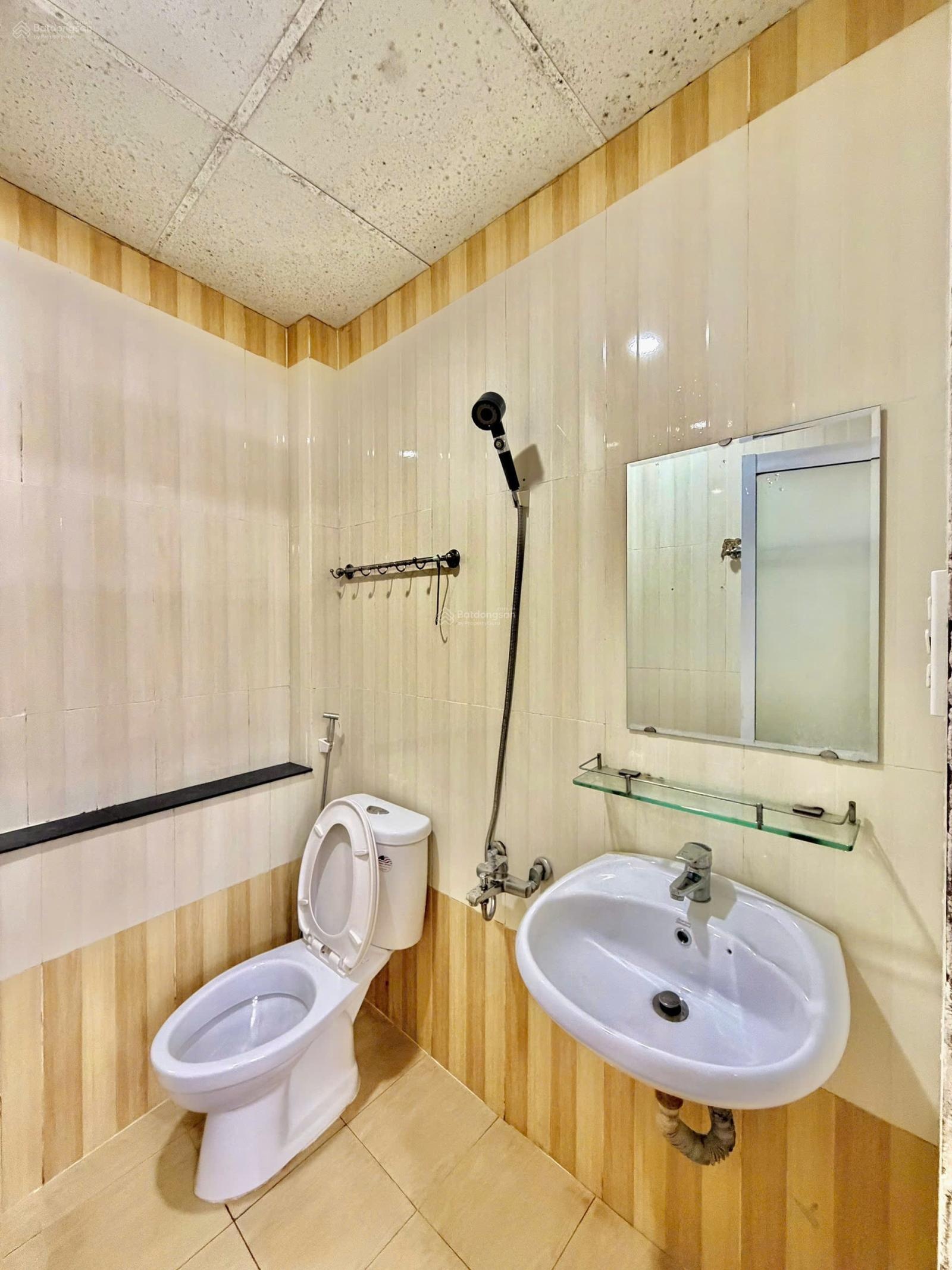 Nhà cao thắng phú nhuận | 4 tầng | hẻm thông phan đình phùng nguyễn văn trỗi- 5.55 tỷ