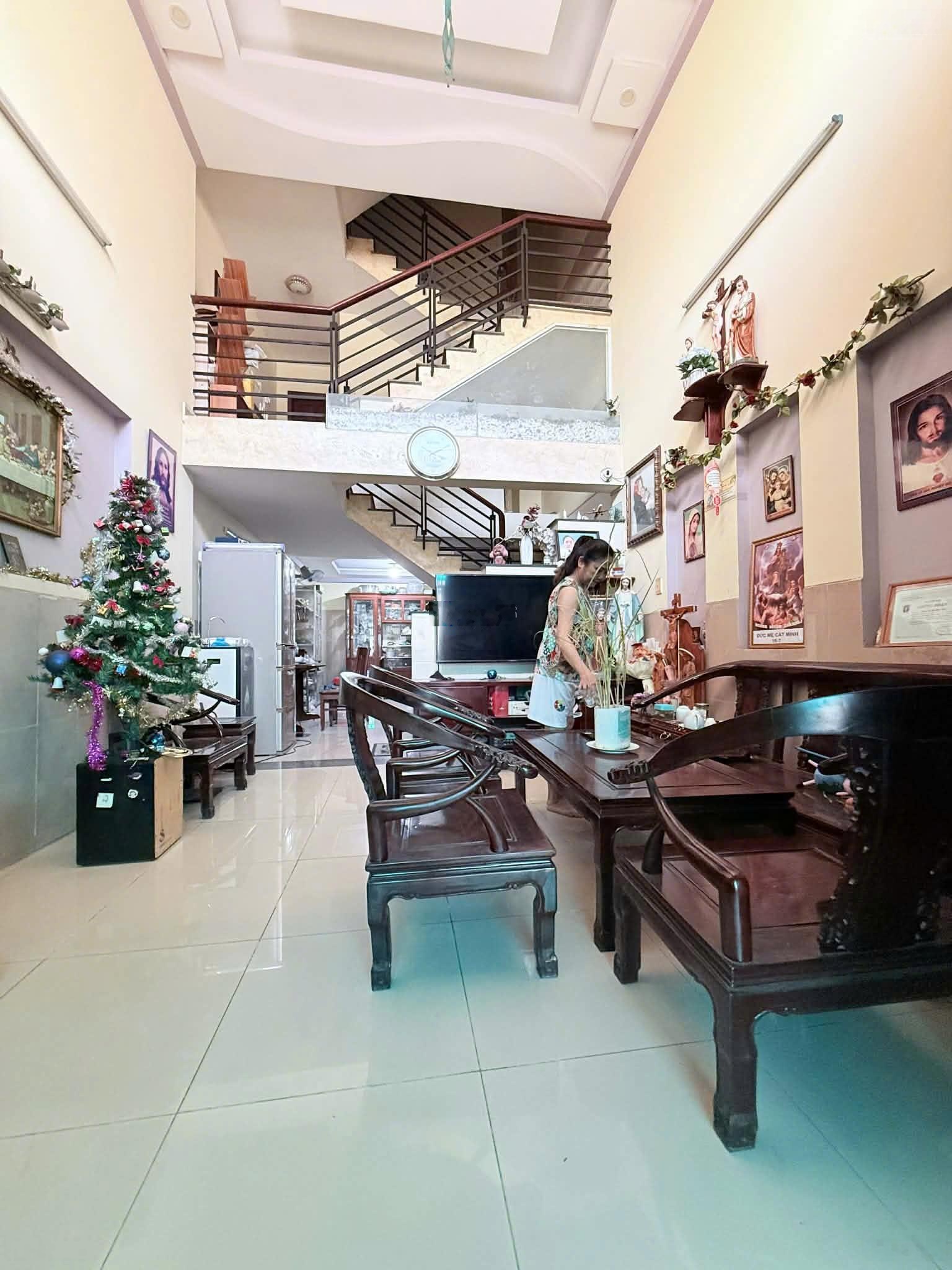 Bán nhà Tây Sơn, hẻm xe hơi 6m, 4 tầng, gần chợ Tân Hương giá chỉ hơn 7 tỷ xíu