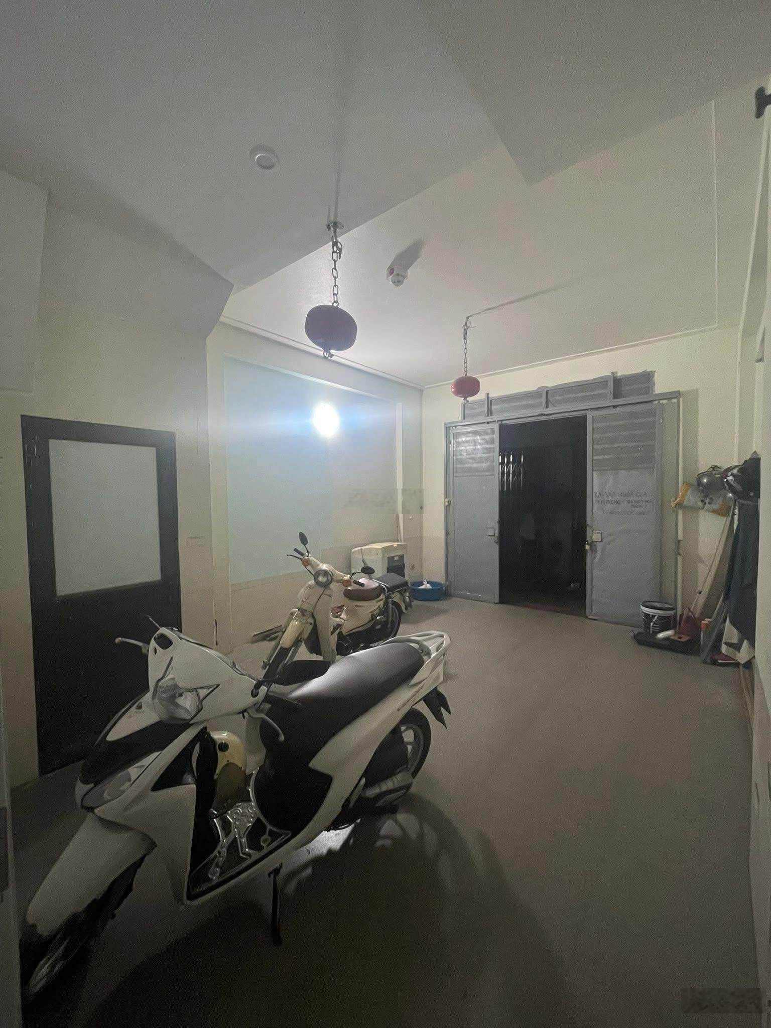 Nhà đẹp phú thượng ngõ thông an dương vương 50m 5 tầng 13.8 tỷ (có tl)