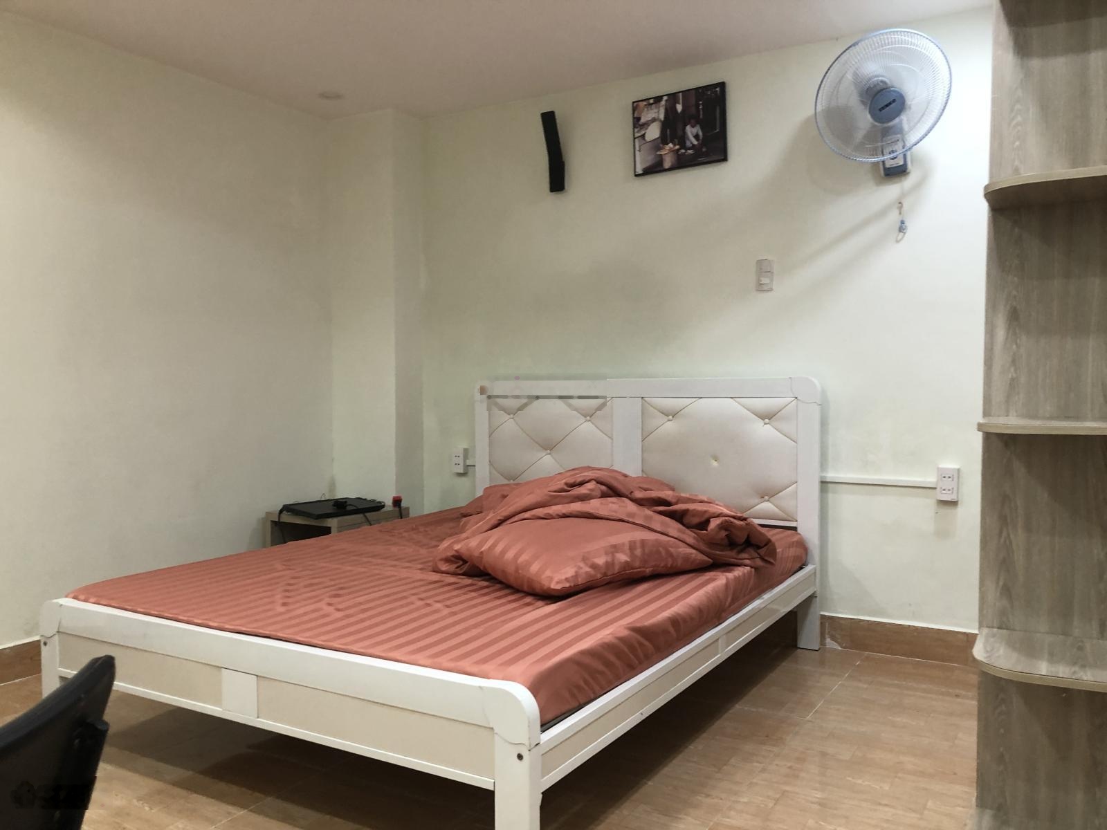 Bán nhà Thủ Khoa Huân 75m² - hẻm xe hơi - 3 tầng - 9 phòng - ngay chợ Bến Thành - giá 23 tỷ