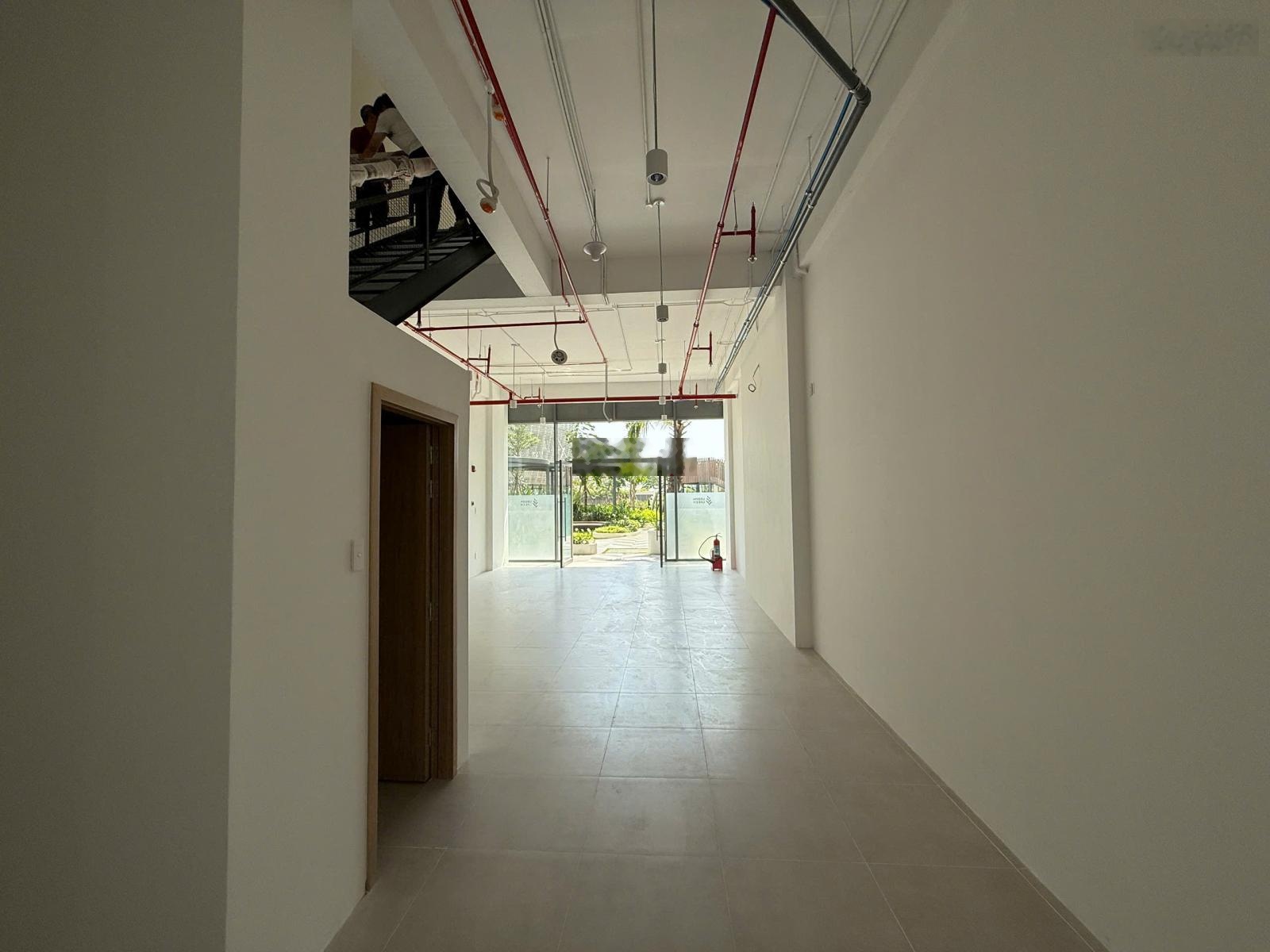 Bán shophouse TT 30% nhận nhà, cam kết thuê lại 6% trong 5 năm, chiết khấu 20%, sổ hồng lâu dài