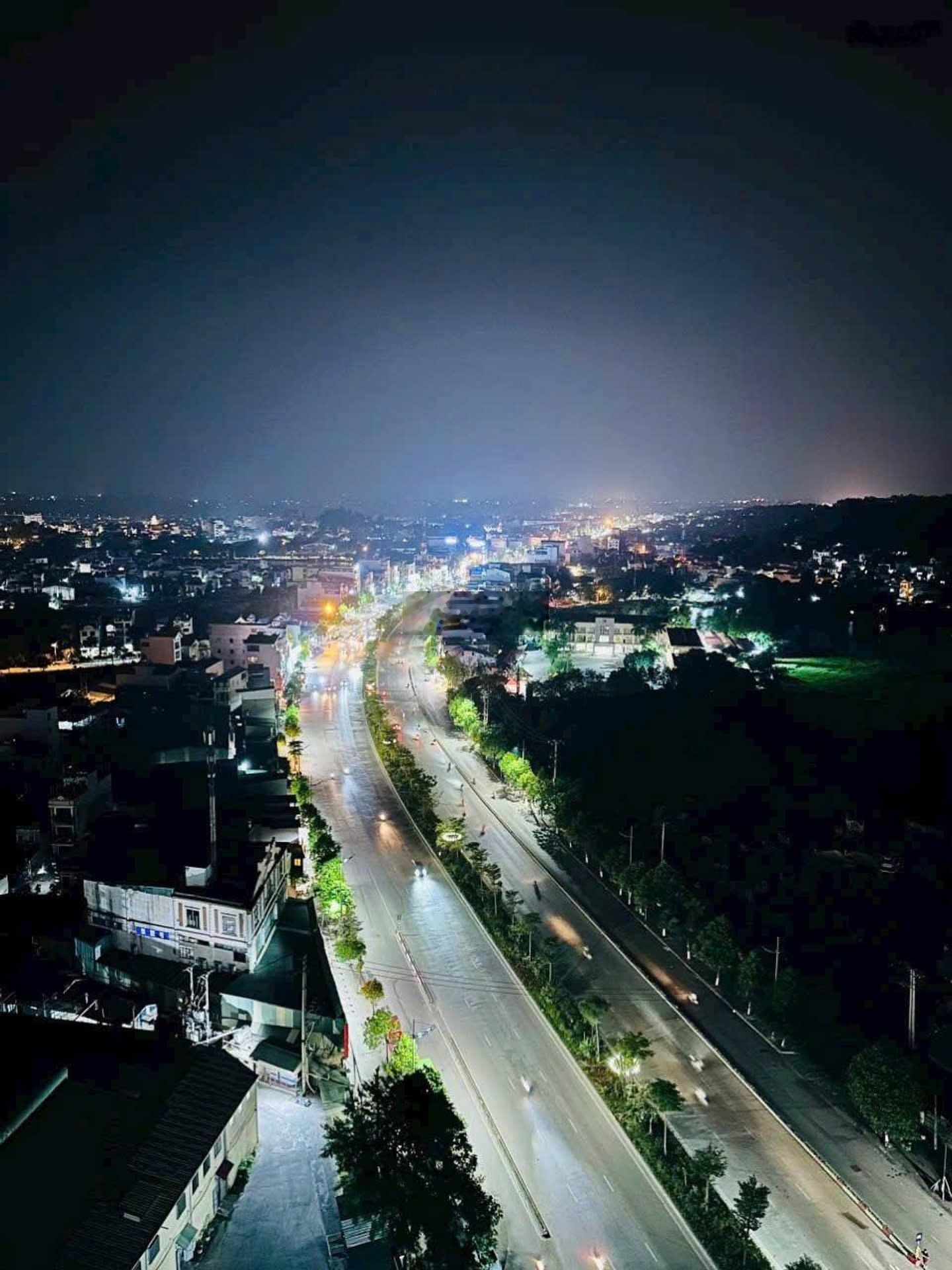 Bán căn góc 3PN 70m² chung cư Lộc Ninh full nội thất sổ đỏ lâu dài view Quốc Lộ 6 siêu đẹp