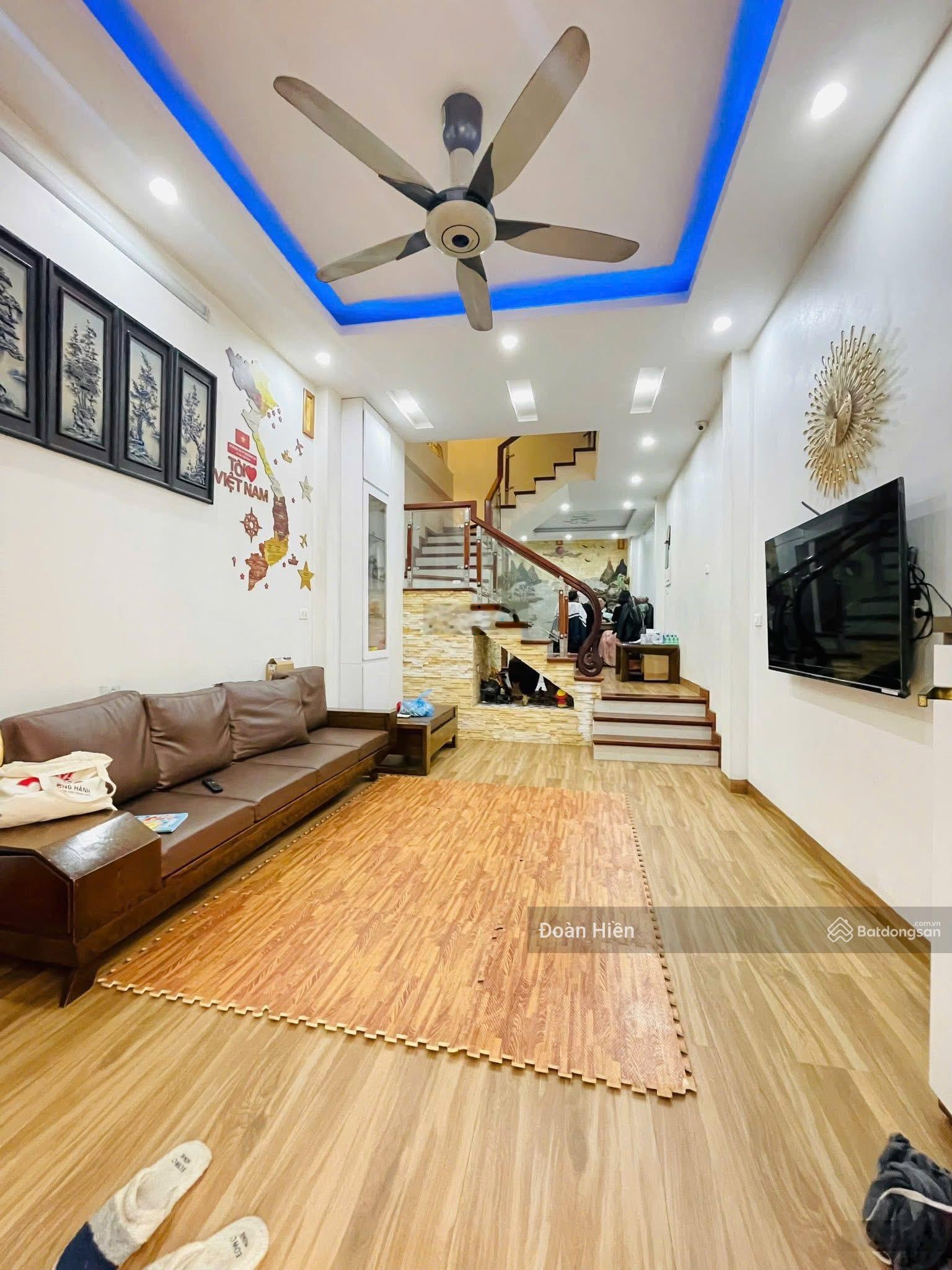 Độc quyền ! Nhà Đội Cấn, 5 bước ra ô tô tránh,1 ngoặt ra Lotte, ngõ ba gác tránh, nhà mới, full đồ