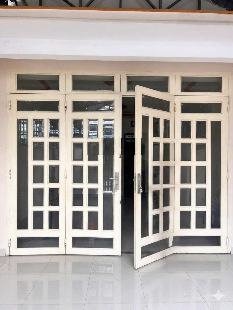 Hàng ngon giá chỉ 69 tr/m2, đường số 2 cách Lê Văn Việt chưa đến 150m, nhà cấp 4, DT: 124.3m2