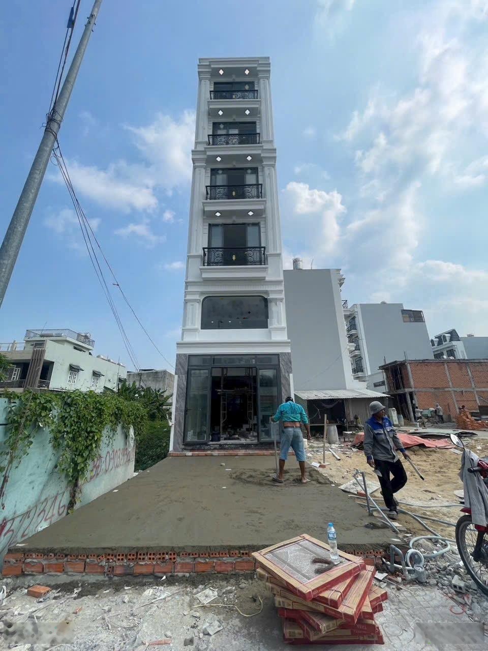 11 tỷ Nhà 6 tầng có thang máy Ngay chợ Hiệp Bình - Hiệp bình Chánh 74 m2. 4x18.5m
