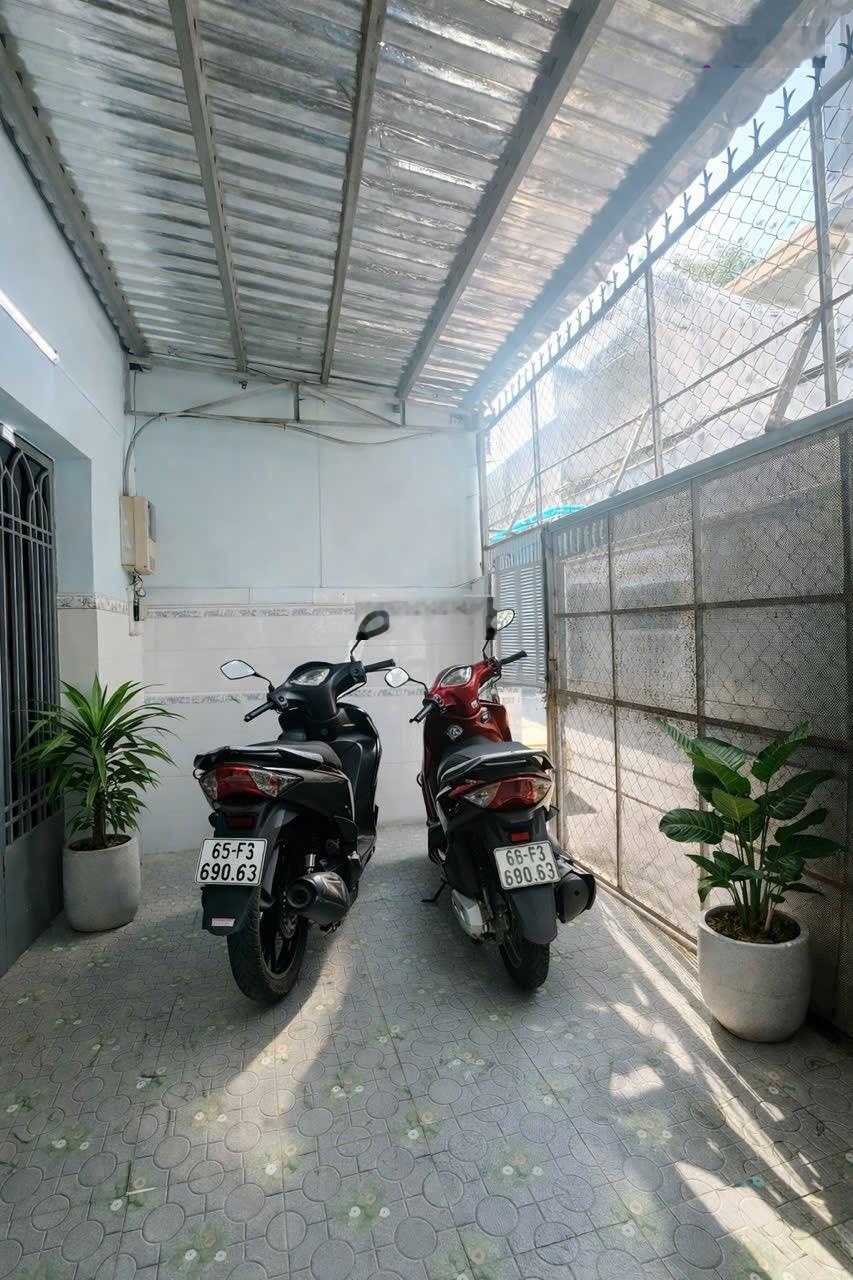 Bán nhà rẻ đẹp gần Vạn Phúc City Thủ Đức 100m hẻm xe hơi - QL13 - Hiệp Bình.