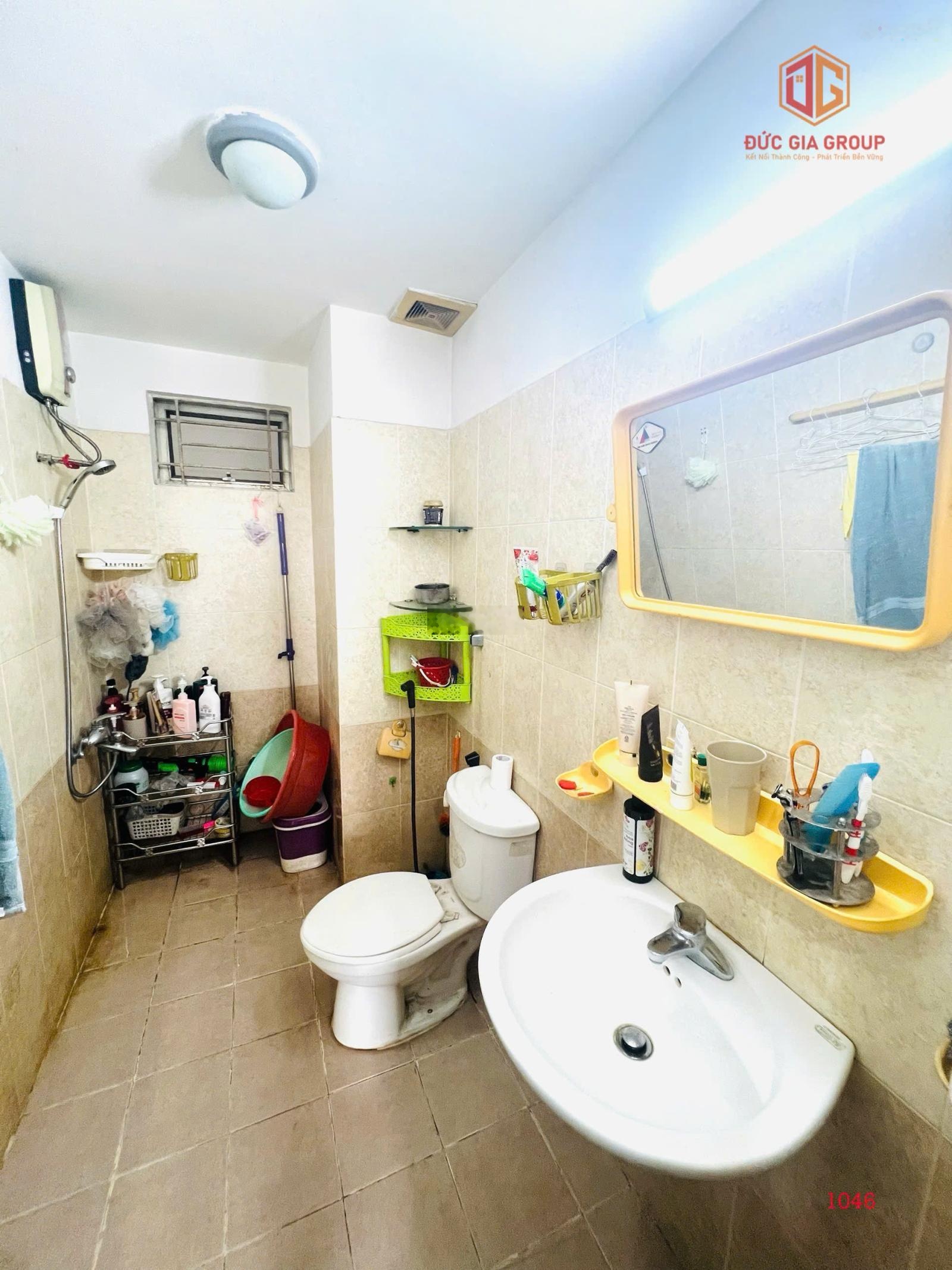 Bán chung cư Thanh Bình, căn 3pn, 80m2, tặng full nội thất mới, giá 1tỷ980