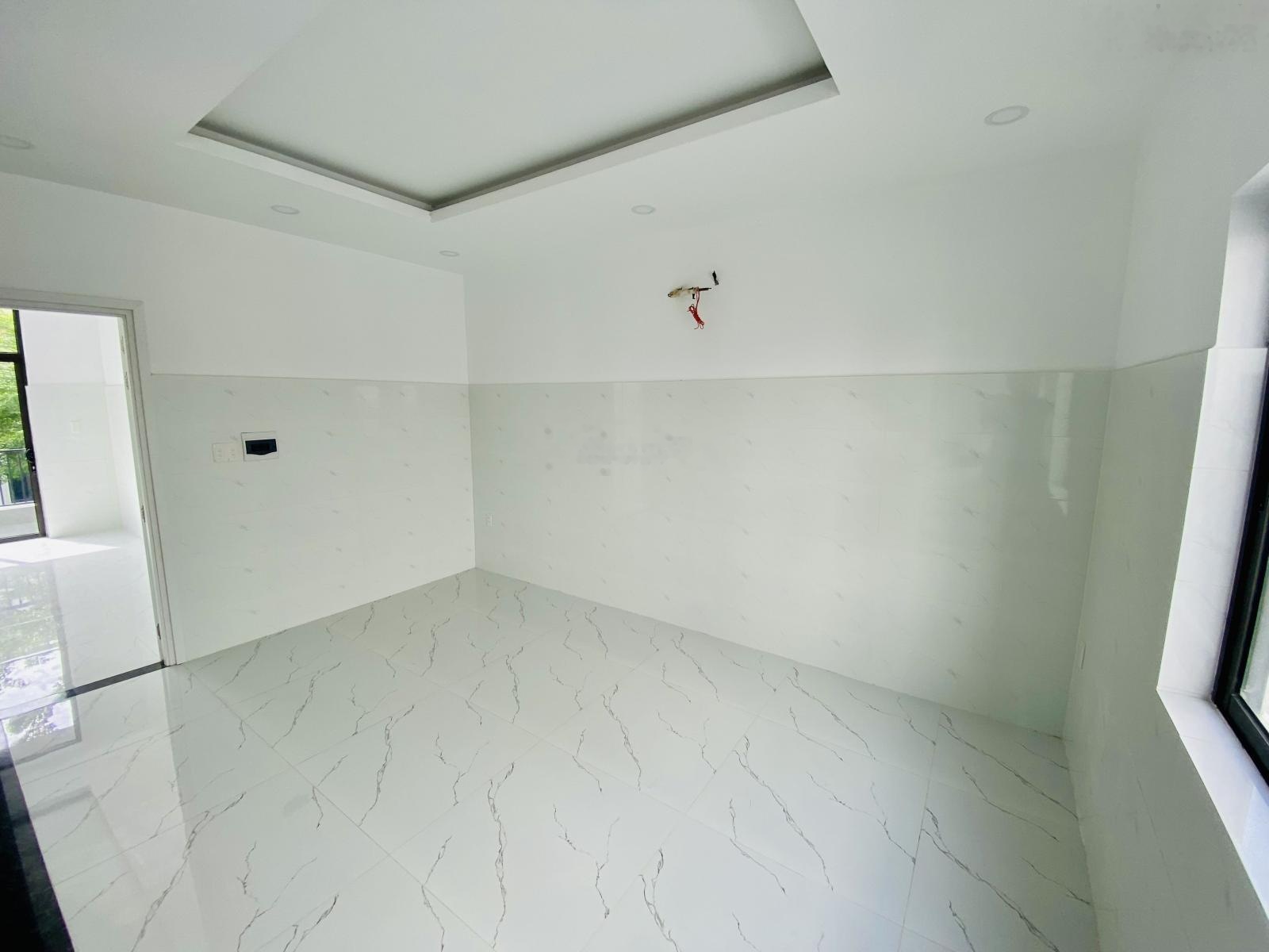 Nhà mới hoàn thiện cho thuê giá 8tr/tháng