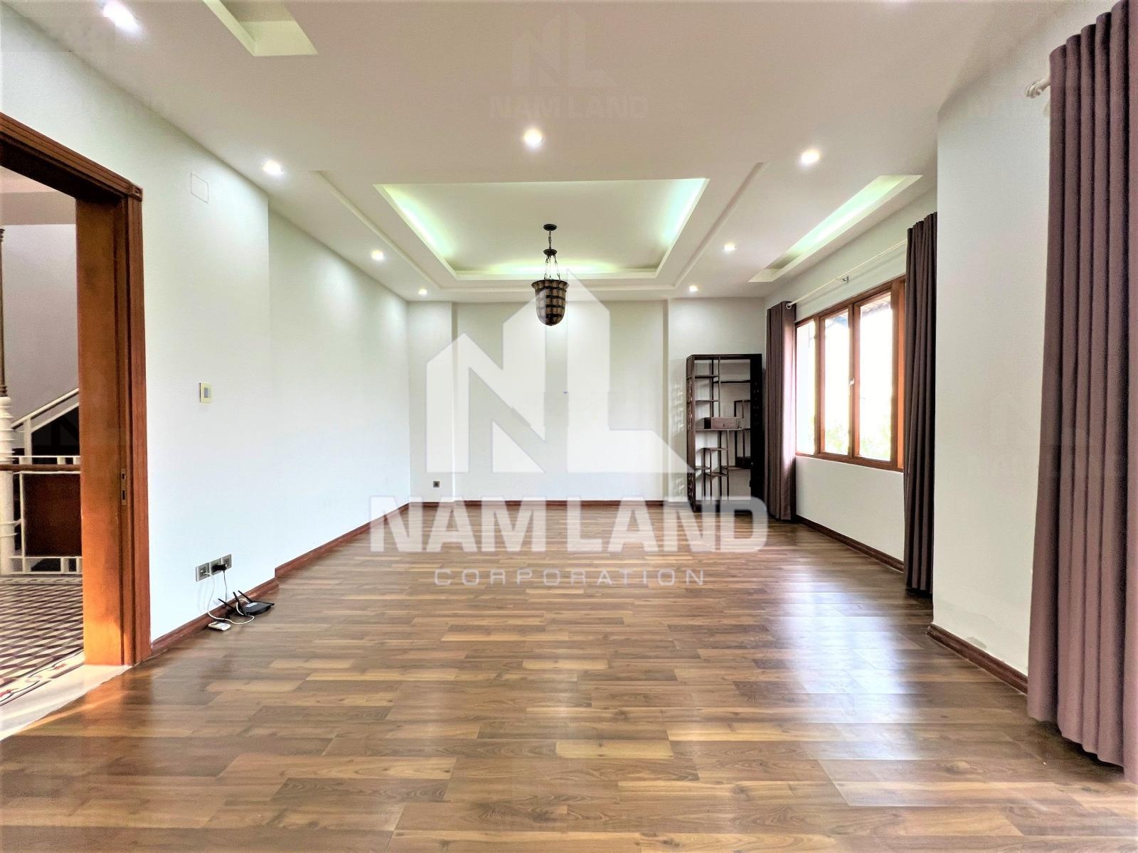 Cho thuê nhà compound Nguyễn Văn Hưởng gần sông Sài Gòn bảo vệ 24/24 gara 3 lầu 4 phòng làm vp,ở gđ
