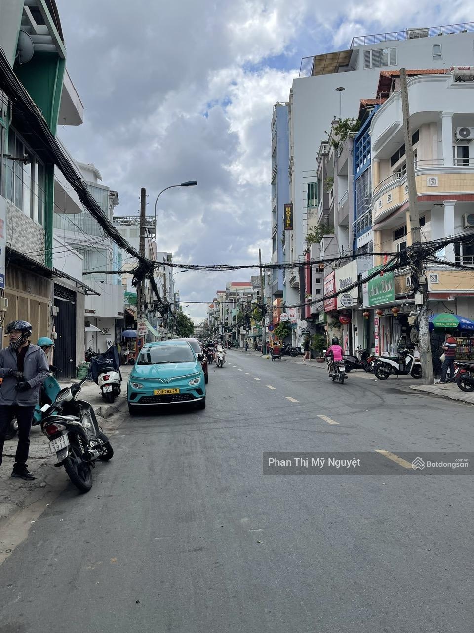 HOT ! Nhà Nhỏ Xinh Khu An ninh,dân trí cao Huỳnh Văn Bánh,PN, DT:4x 9m,5Tầng chỉ 8,3 tỷ,0903,155438