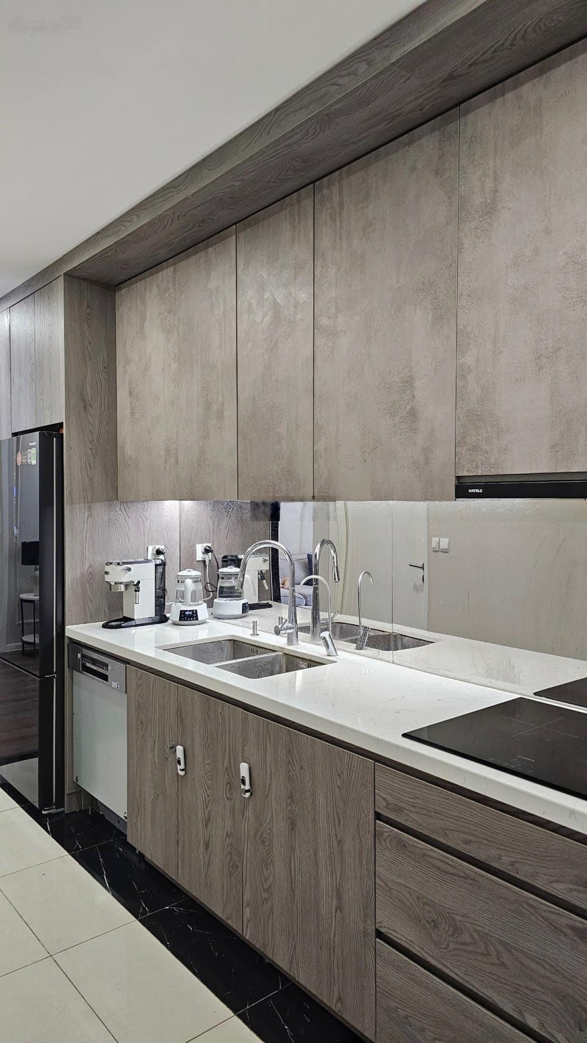 Cho thuê 2PN và 3PN Imperia Sky Garden giá từ 13tr/tháng. Liên hệ: 0947418300