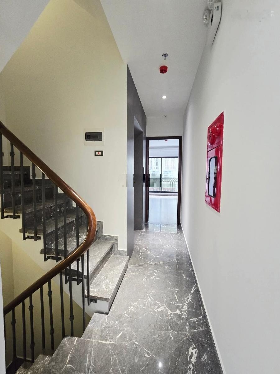 Bán nhà cầu giấy 60m2 7t - phân lô ô tô tránh, kd - nhà mới , vỉa hè 2 bên !!!