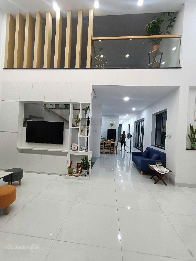 Bán Nhà Mặt Phố Đỗ Xuân Hợp | đường lớn, thích hợp ở và cho thuê (5X22) chỉ 9,8 tỷ sổ hồng