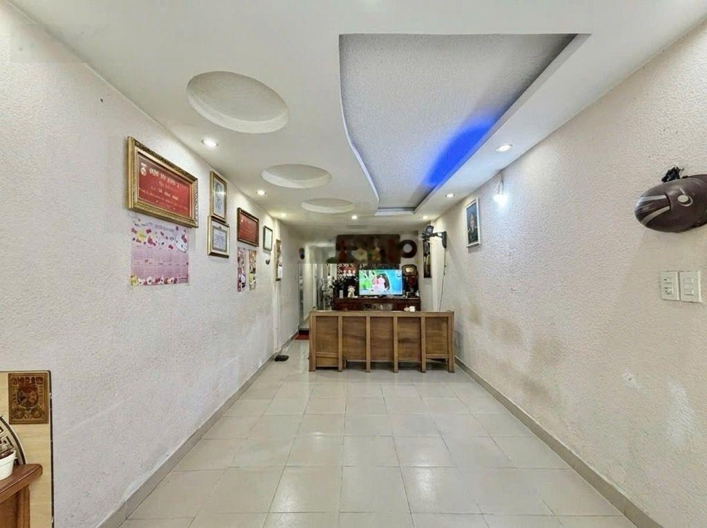 Hiếm hẻm xe hơi lê văn sỹ, q3 nở hậu chỉ nhỉnh 9 tỷ dt ~50m, nở hậu 3 tầng 3pn 3wc có sân t