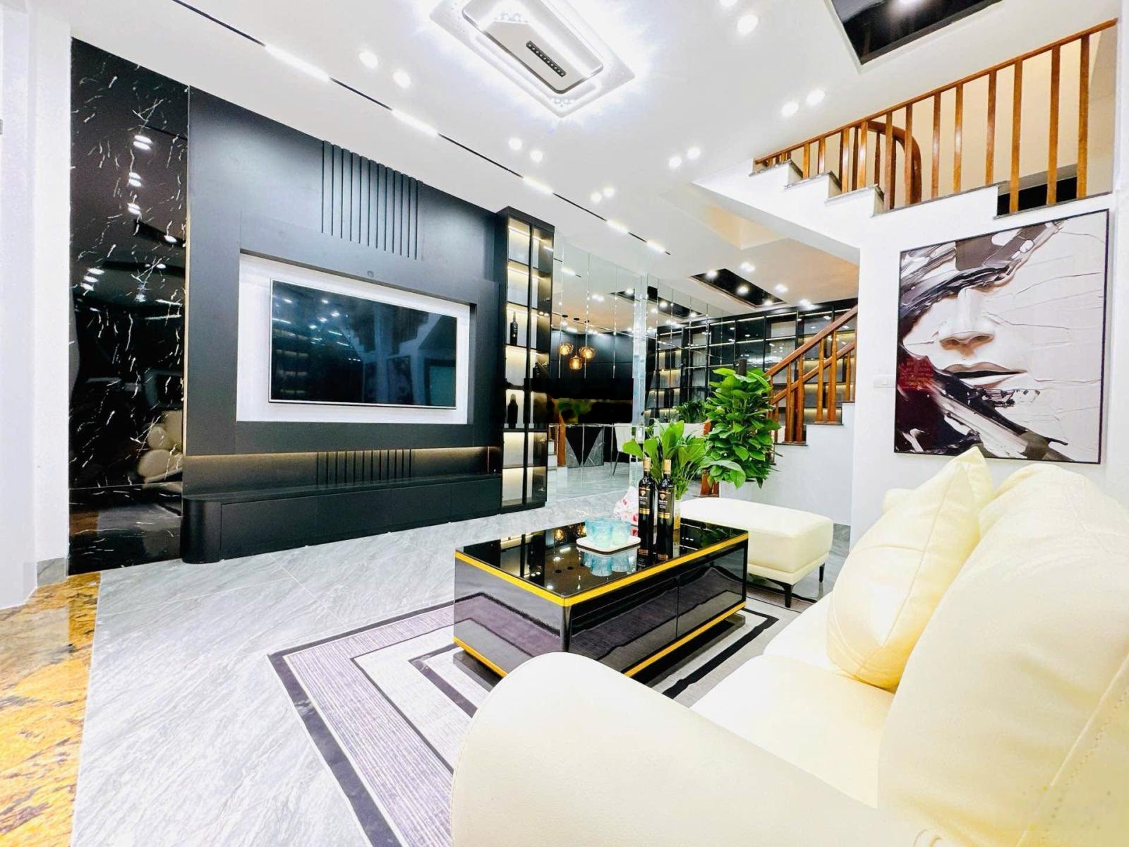 Bán nhà phân lô đẹp, 6PN, 4WC, 50m2, 12,799 tỷ tại Vương Thừa Vũ, Thanh Xuân, Hà Nội