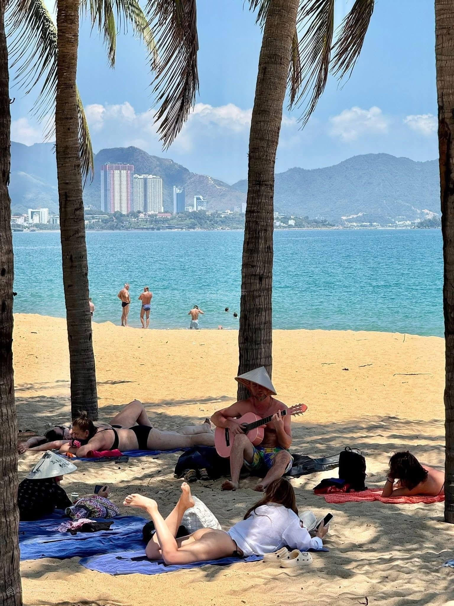 NHÀ Hẻm PHỐ TÂY HÙNG VƯƠNG _ 2 Tầng Sổ Hoàn Công Chỉ Hơn 3 Tỷ Không Có Căn Thứ 2