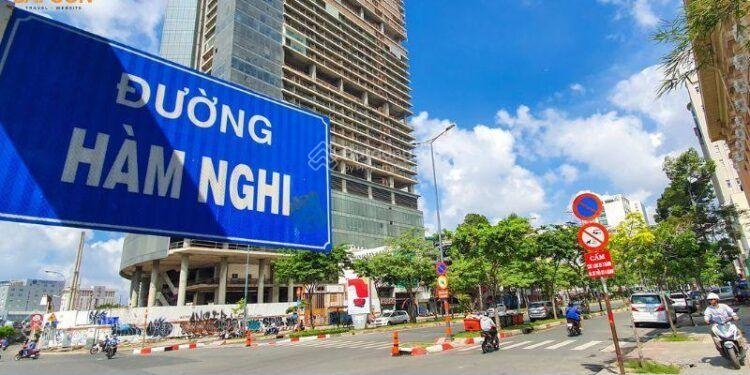 Cho thuê mặt bằng căn góc Hàm Nghi - Pasteur quận 1, giá 99 tr/tháng.
