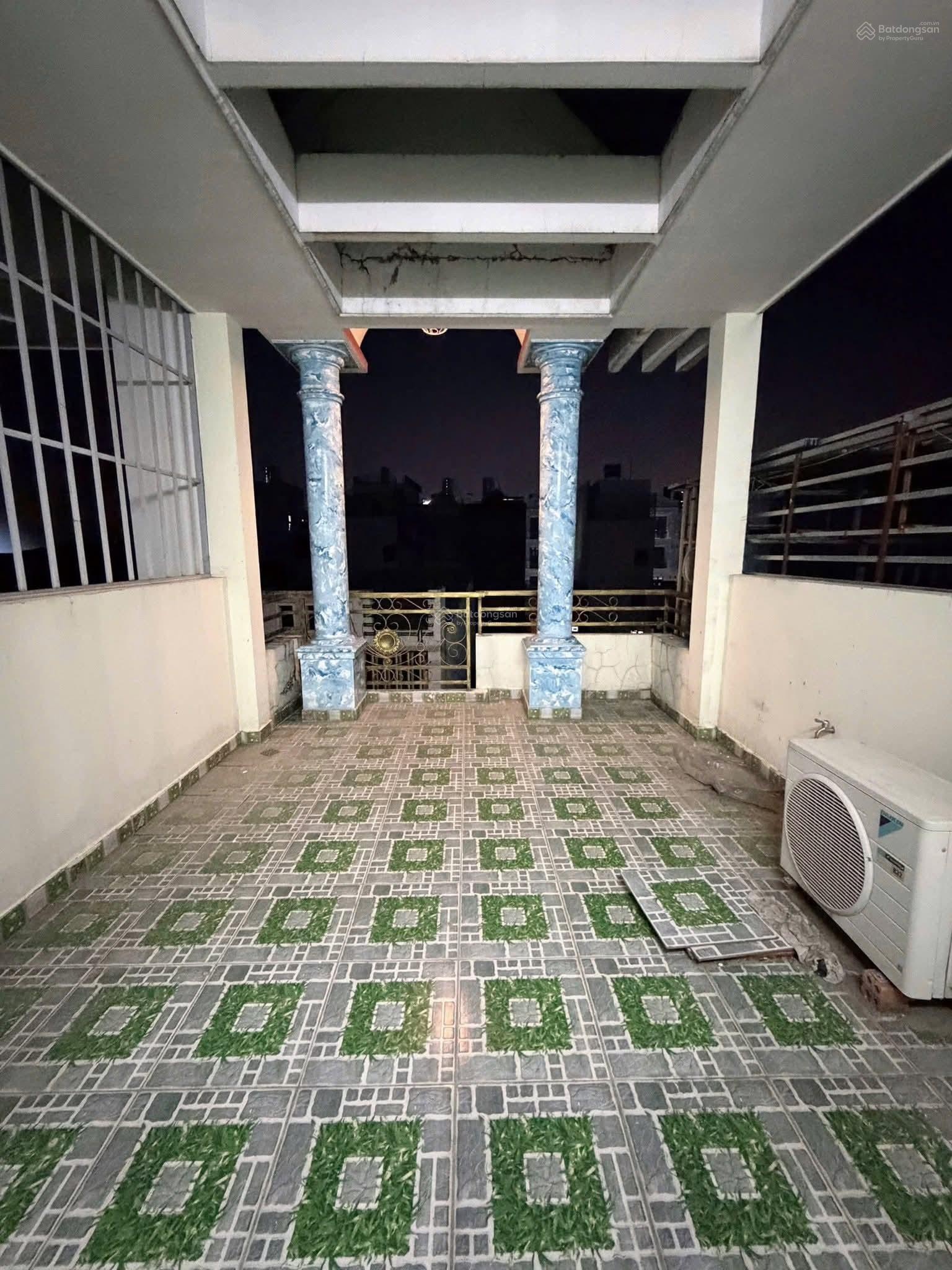 Bán nhà hẻm 5m Hương Lộ 2, 4 tầng, 4PN, sân thượng, chỉ 5.6 tỷ