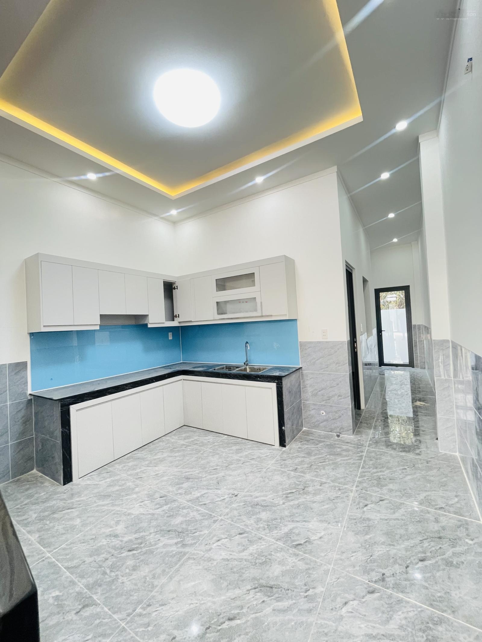 Bán gấp nhà 1 trệt 1 lầu - sổ riêng full thổ cư