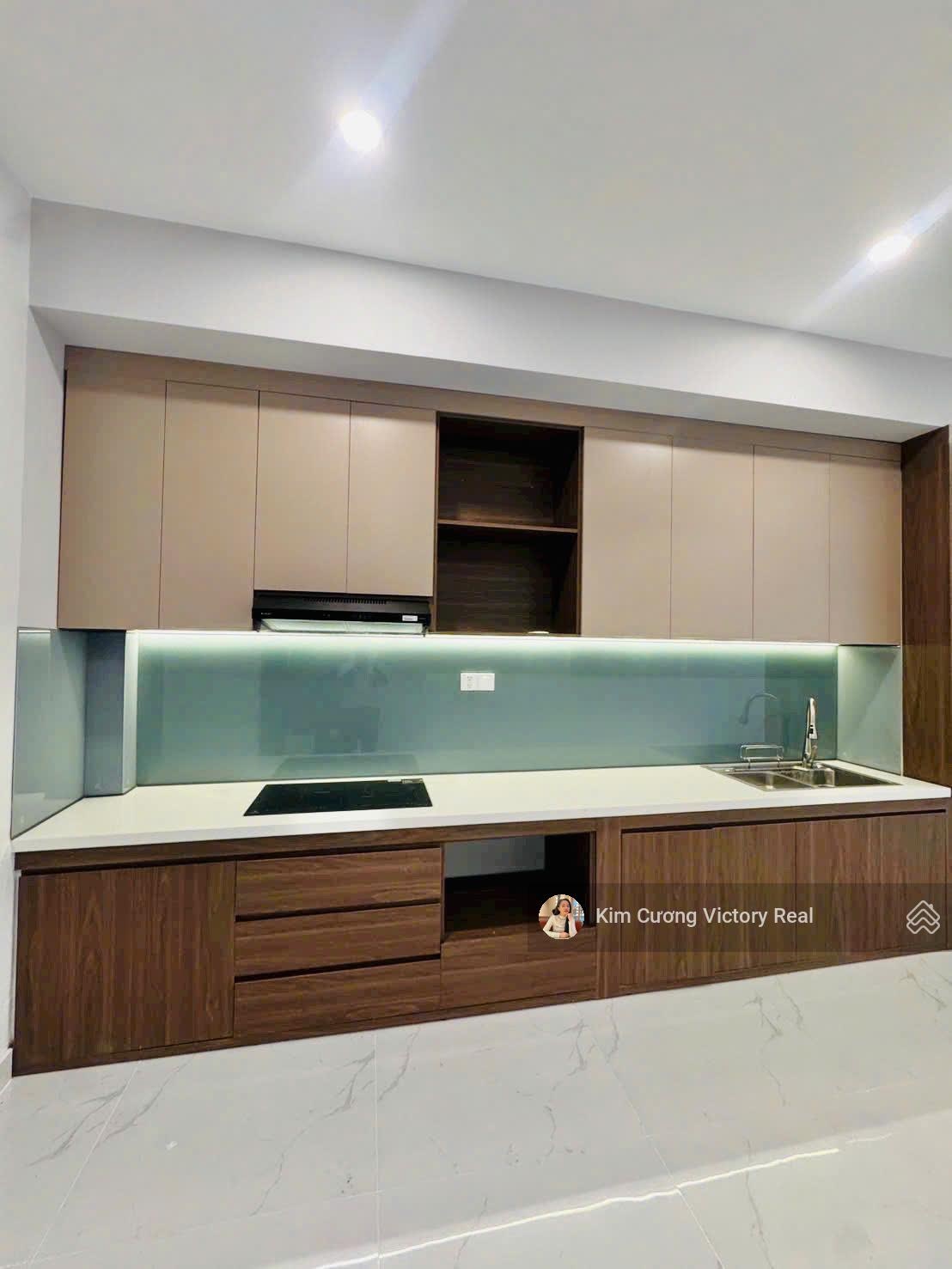 Bán Nhà HXH 730 Lạc Long Quân - Giáp Quận 10 Q.11 - DT 54m2 ngang 6M - 5 Tầng Mới Đẹp Full Nội Thất
