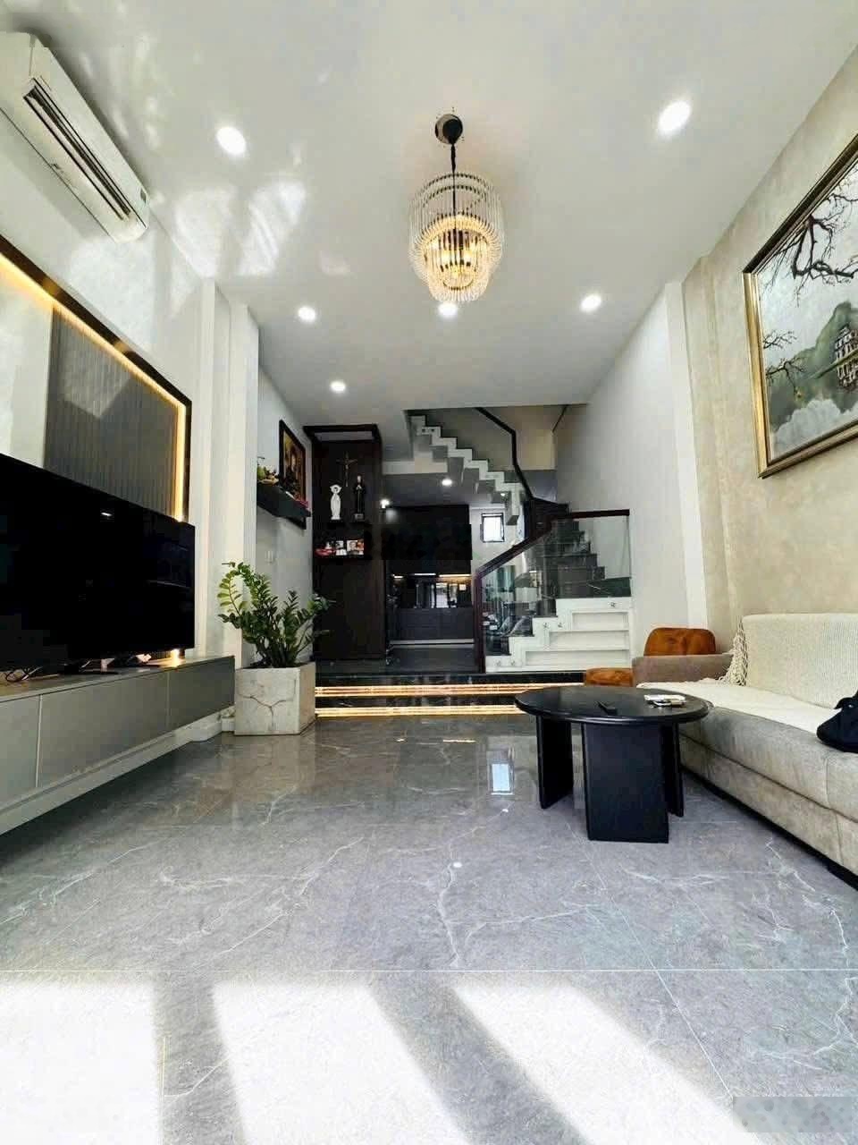 Cần Bán Nhà SHR ( 68M2 ) Nở Hậu Ngay Chiến Lược , TP.HCM