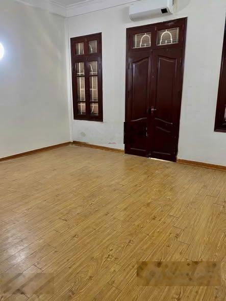 Cho thuê nhà ngõ 376 đường bưởi 130m x 5T ô tô đỗ cửa