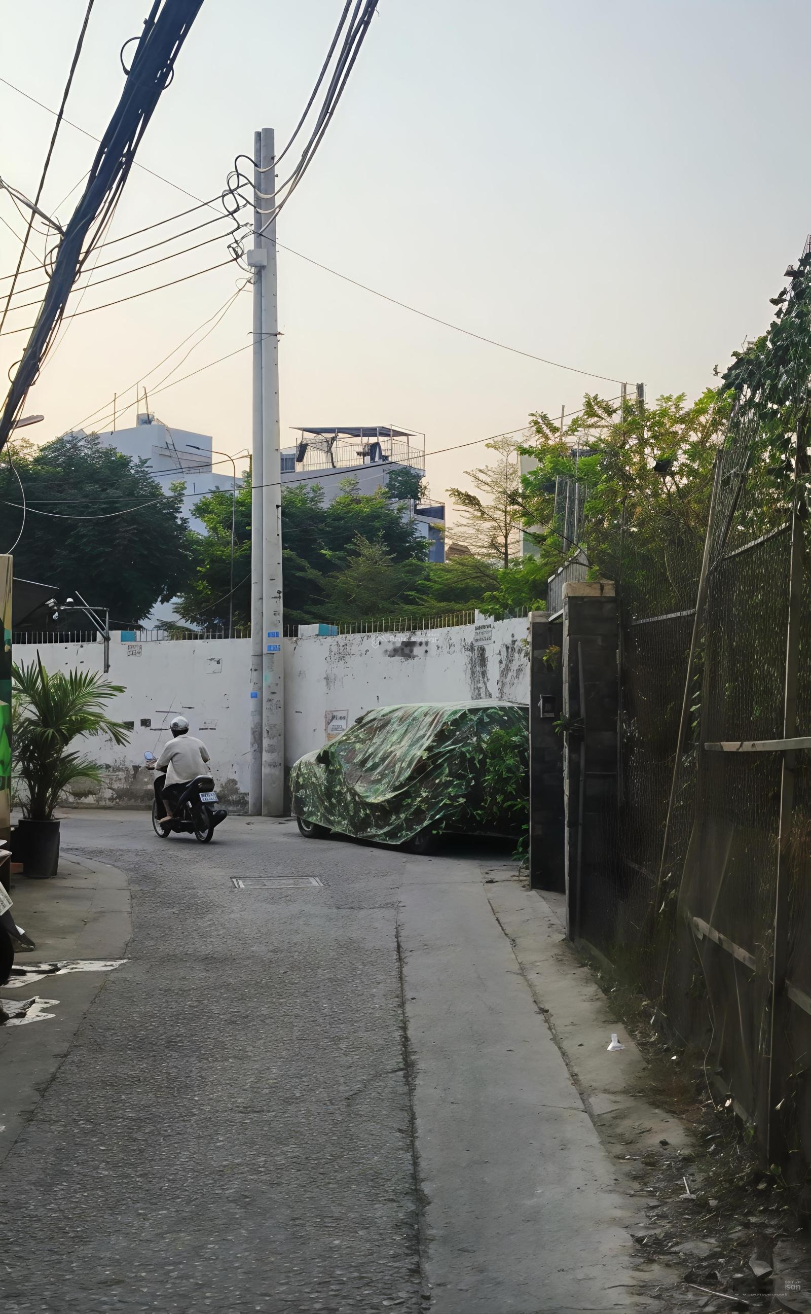 Bán nhà 4 tầng, vừa ở vừa cho thuê,xe hơi đỗ cửa, đường huỳnh tấn phát quận 7, giá 6 tỷ x