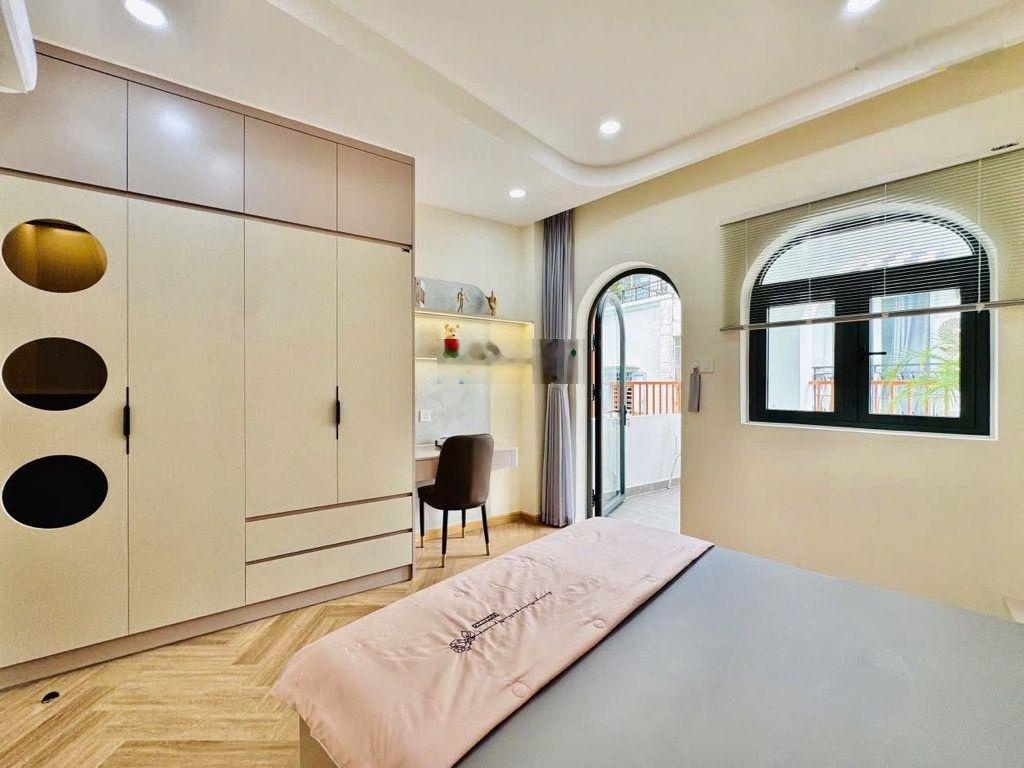52m2- ngang 4m-Hẻm xe hơi, vào bước ra mặt tiền LÊ QUANG ĐỊNH Phong thuỷ nở hậu tài lộc