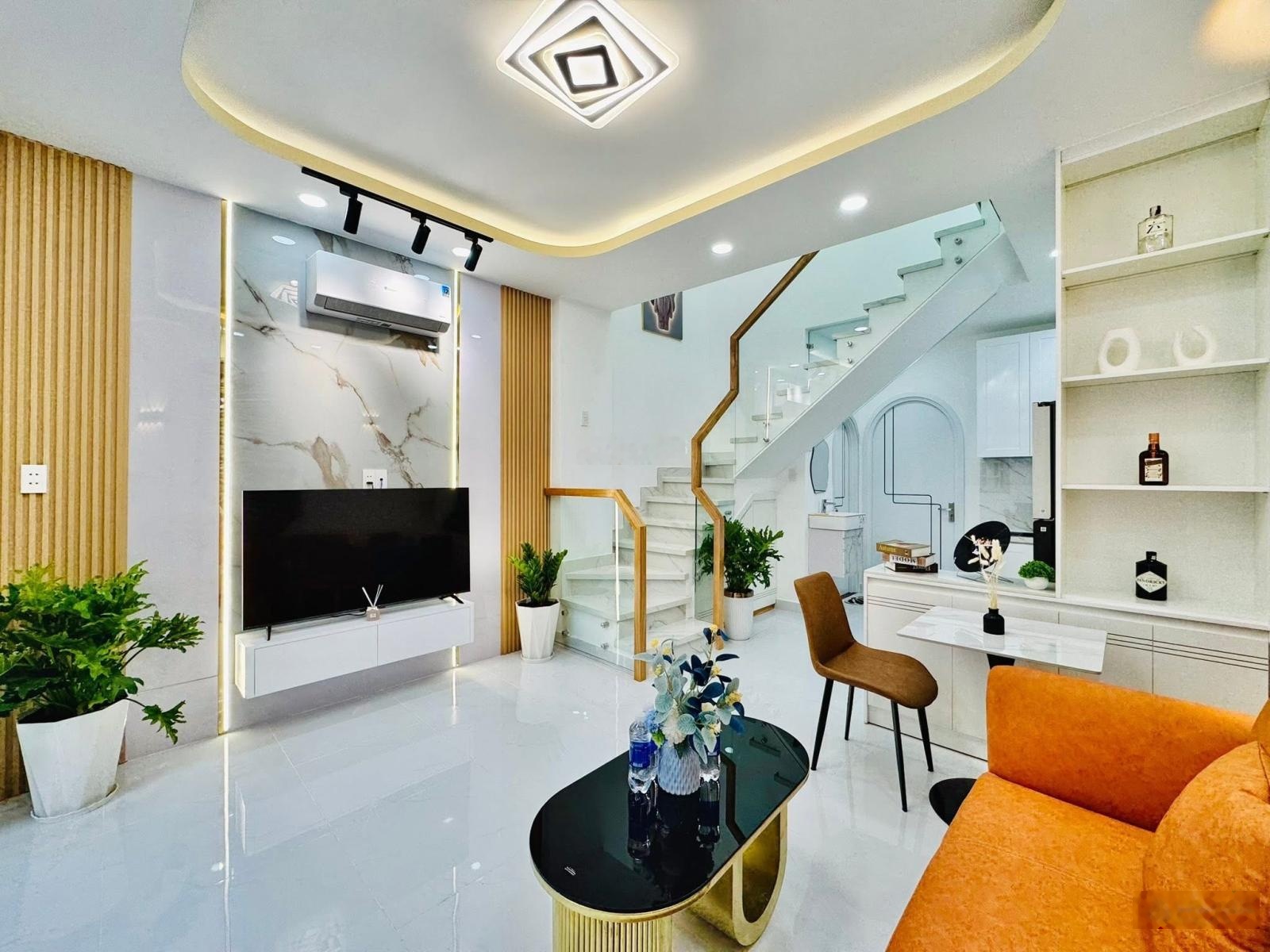 Hẻm xe hơi 2 mặt tiền - 3 tỷ 290 - 67m2 - 3pn - shr - sẵn hđ thuê - cách sân bay 10p