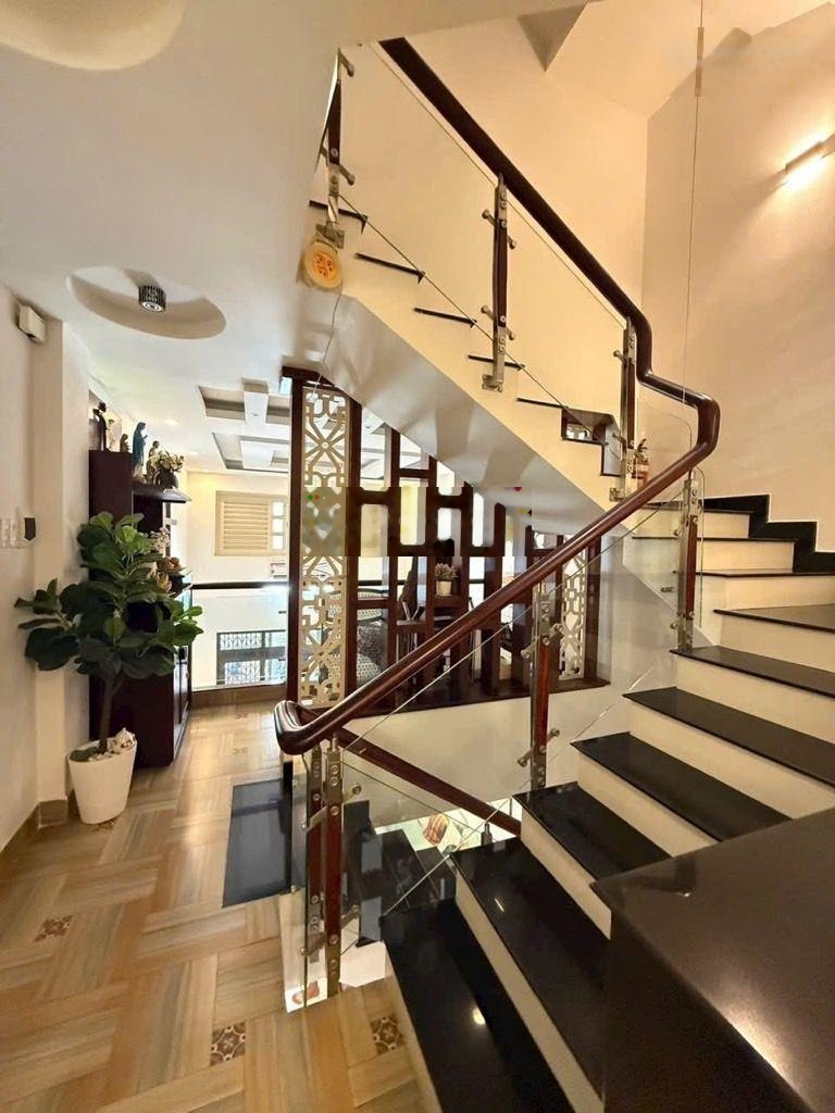 Nhà mới 5 tầng - Nguyễn Văn Công P3 GV - Ngay Bệnh viện 175 - Hẻm xe hơi - 4x26 - 64m - Khu nội bộ