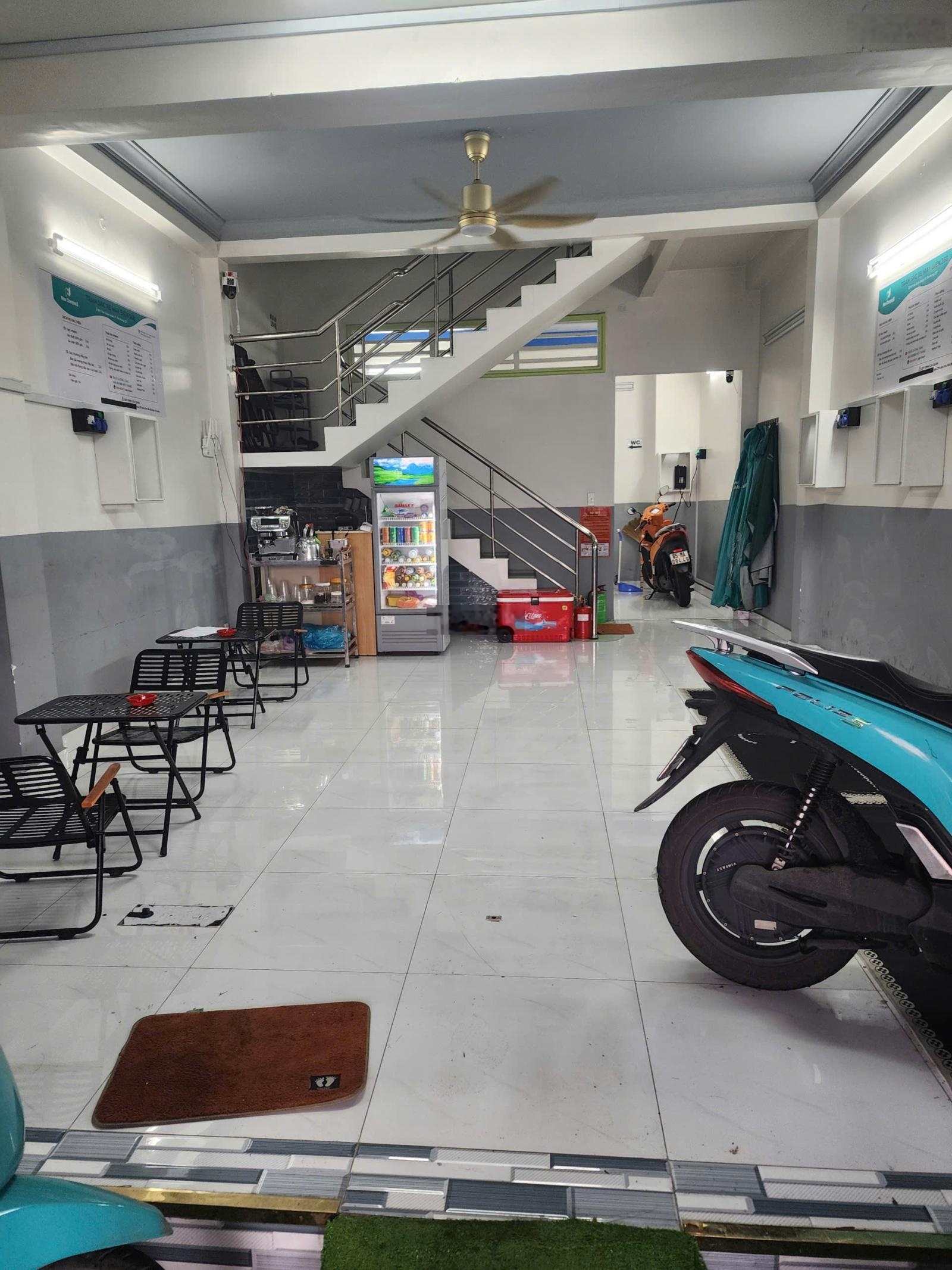 Cho thuê nhà mặt tiền Trần Xuân Soạn, Quận 7, DT 60m2, 1 trệt, 2 lầu giá 25 triệu/tháng. LH