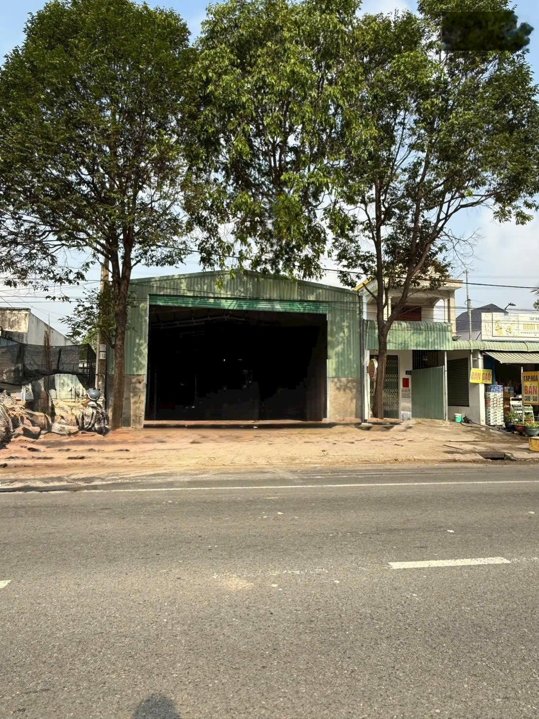 Cho thuê kho 300m² mặt tiền huỳnh văn luỹ, tp mới bình dương
