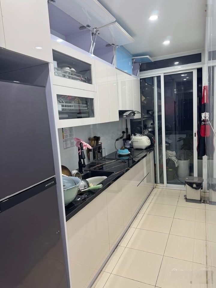 Cần bán nhanh căn hộ chung cư A1 đường Nguyễn Cơ Thạch, nhà đã sửa, giá bán cực tốt