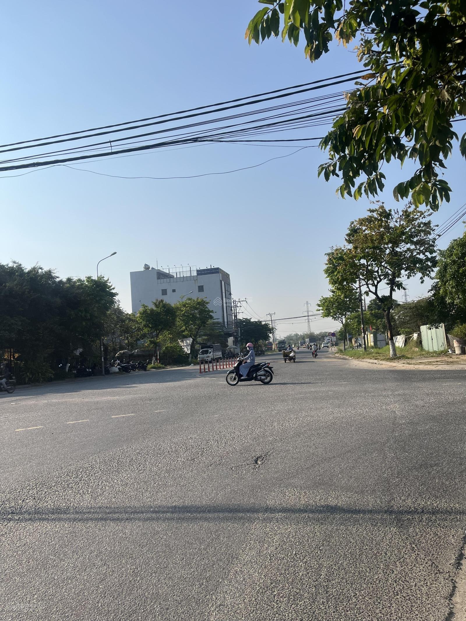 Cần tiền bán gấp lô Trần Đình Nam đang cho thuê, thu nhập ổn định 8 triệu/tháng. Vị trí đẹp.