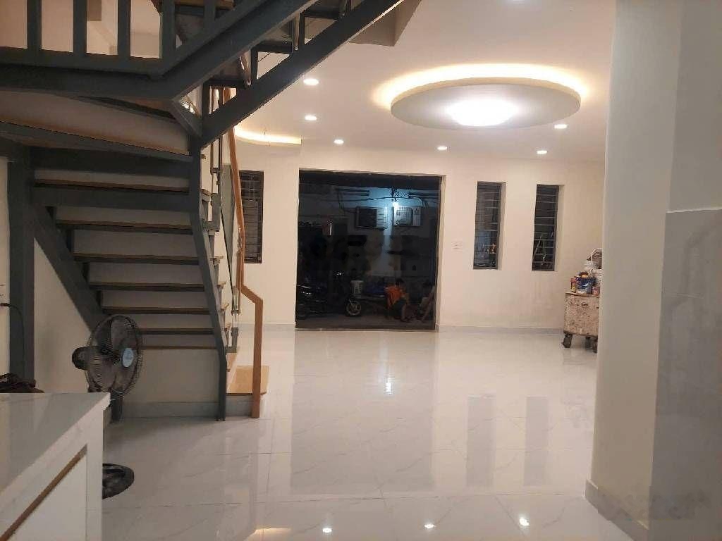 Bán Gấp Nhà HXH gần Luỹ Bán Bích 50m2 Giá 5 tỷ