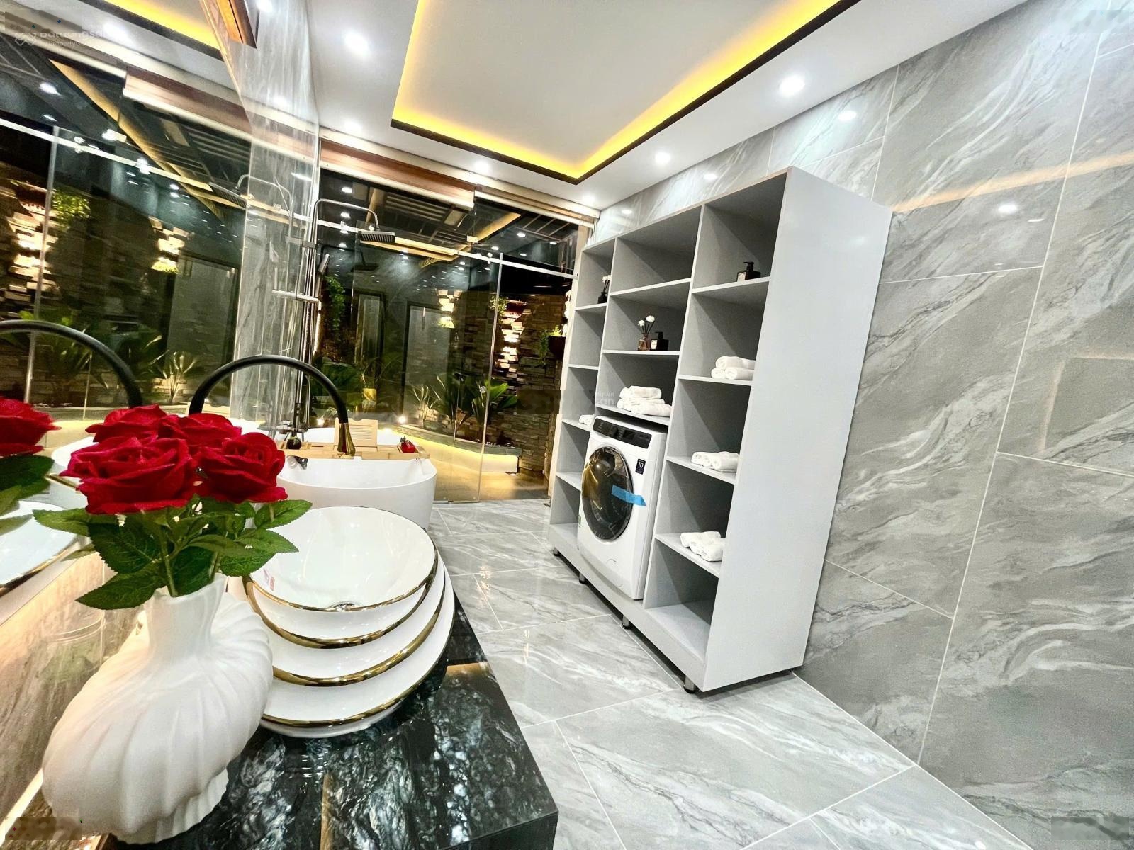 Nhà Phố Sân Vườn Đường Xe Hơi Nguyễn Thị Hương - TT Nhà Bè