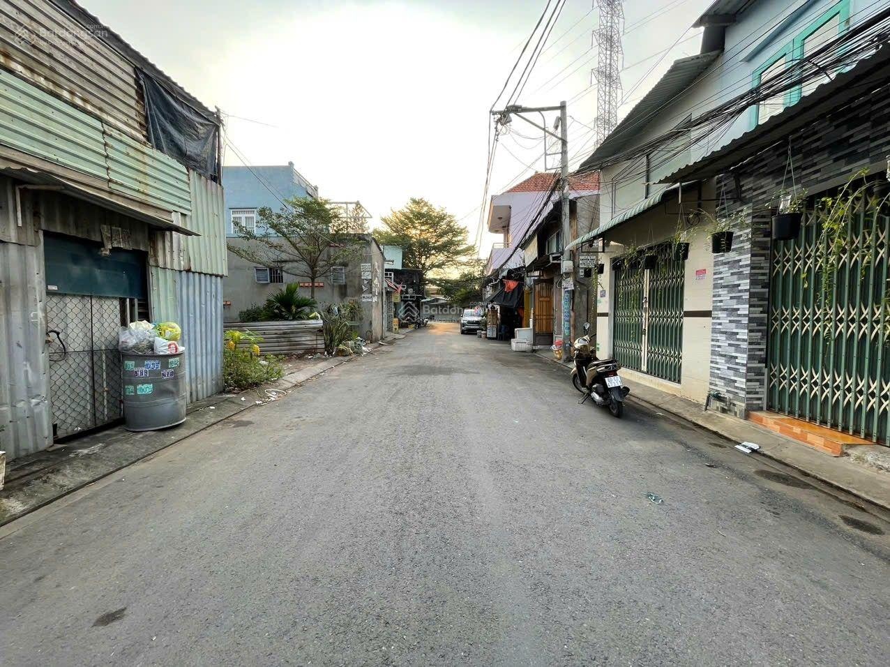 Bán nhà hẻm đường Trương Văn Thành - Hiệp Phú, Quận 9.